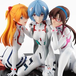 EVANGELION 3.0+1.0 Thrice Upon a Time - Asuka/Rei/Mari: Newtype Cover Ver. 1/8 PVC Statue 12 cm
