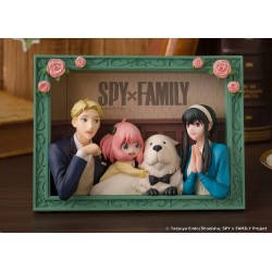 SPY X FAMILY - The Forgers Proof PVC Figure 13 cm