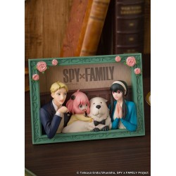 SPY X FAMILY - The Forgers Proof PVC Figure 13 cm