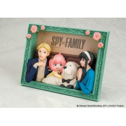 SPY X FAMILY - The Forgers Proof PVC Figure 13 cm