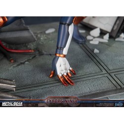 METAL GEAR SOLID - Cyborg Ninja Gray Fox Statue First 4 Figures PVC Figure 41 cm