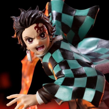 DEMON SLAYER: KIMETSU NO YAIBA - Tanjiro Kamado Xross Link Anime Sega PVC Figure 15 cm