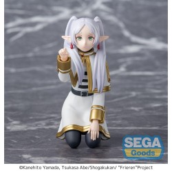 FRIEREN: BEYOND JOURNEY'S END - Frieren Poking Something Pm Perching Sega PVC Figure 10 cm